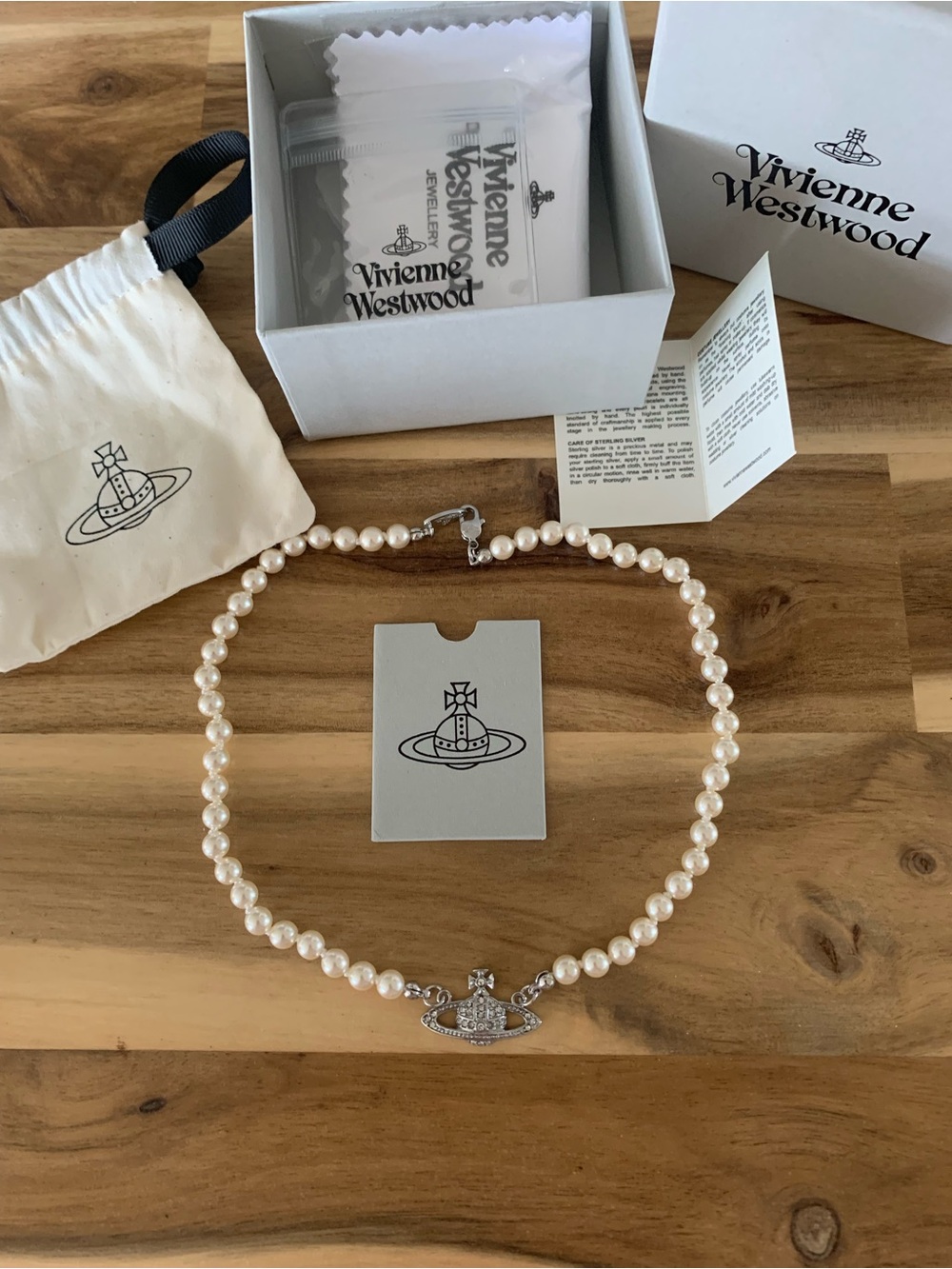 Vivienne Westwood Mini Bas Relief Pearl Choker necklace gift jewelry NWT
